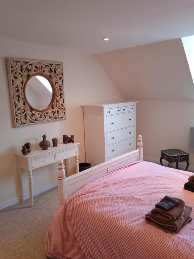 Maison De La Riviere Villa Port-Launay Bagian luar foto